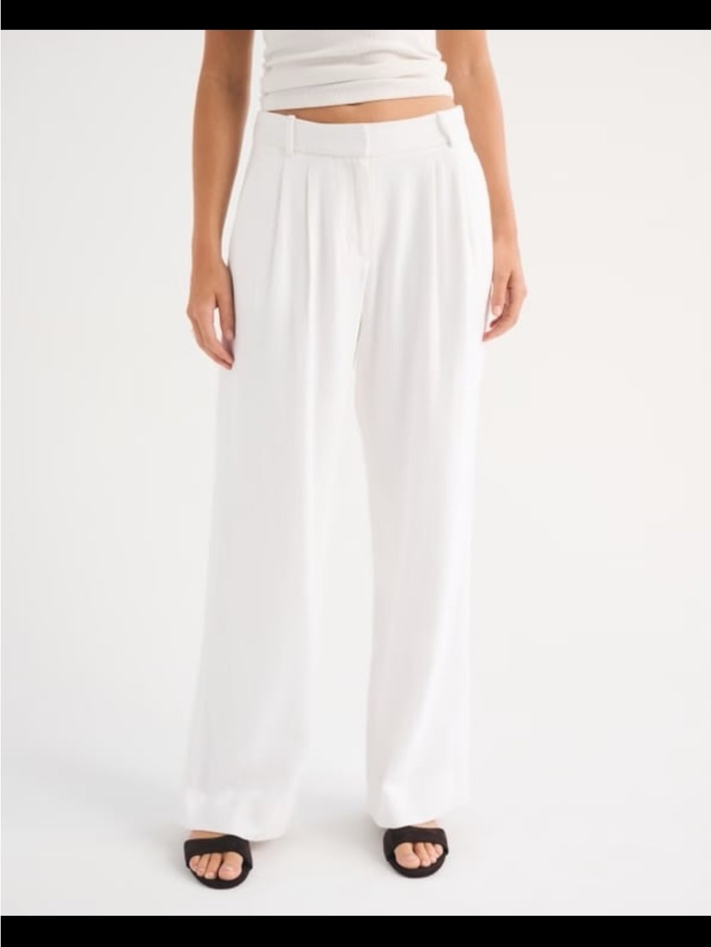 Abercrombie & Fitch White Wide-Leg Trousers with Pleated Front